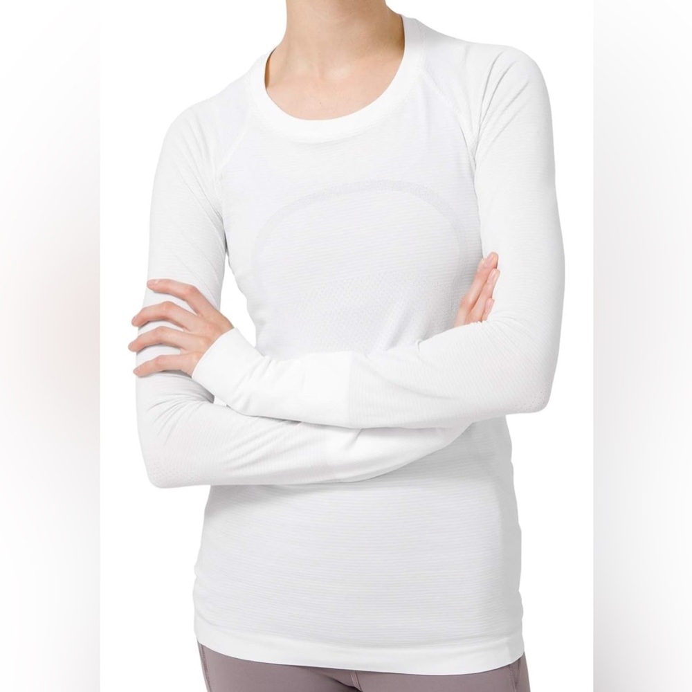 Lululemon White Swiftly Tech Long Sleeve (size 6)